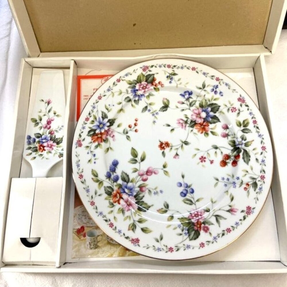 Andrea By Sadek 11" Cake Plate & Server‎ Floral Pattern Porcelain Gilded